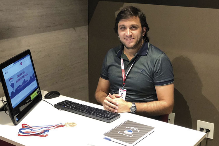 Universidade RE/MAX: uma ferramenta exclusiva para a formação do profissional 1 Érico Zanzoni