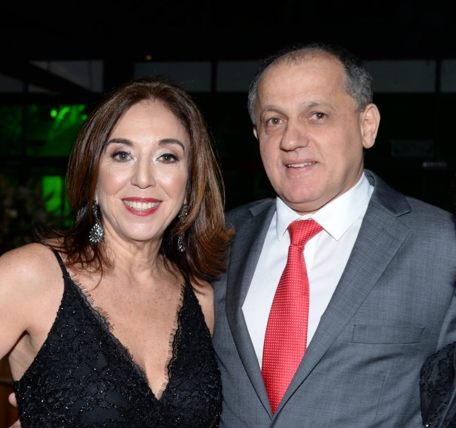 Anarita Aragão e o presidente da CDL, Marcos Casarin na festa de encerramento da Convenção Estadual - Varejo 360º, na Estação São Pedro 1 Anarita Aragão e o presidente da CDL, Marcos Casarin na festa de encerramento da Convenção Estadual - Varejo 360º, na Estação São Pedro Foto: Wólmer Monteiro