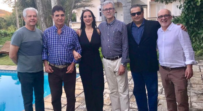 Manoel Teixeira Lopes, o anfitrião José Custódio Nunes, Alice Amaral e Álvaro de Souza, Luiz Antônio Naresi e Sady Ribeiro no almoço dominical em Matias Barbosa 