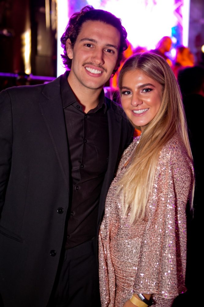 Davi Saidler e Flávia Schmidt, em noite de festa no Privilège Foto: Wanderson Monteiro