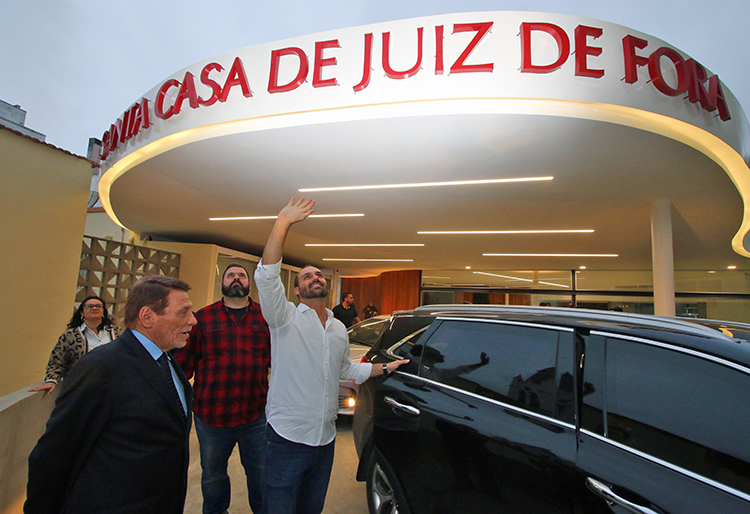 eduardo bolsonaro santa casa by felipe couri 3