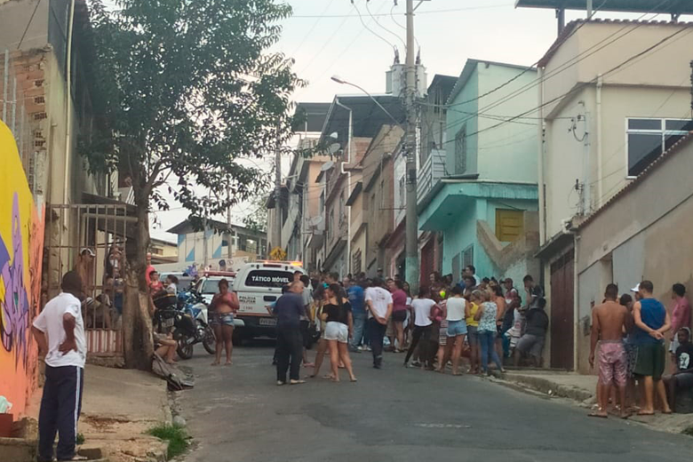 Jovem é espancado até a morte, e outro morre baleado 1 morte capa