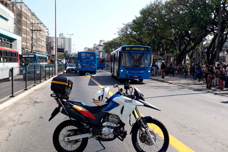 Jovem morre atropelada por ônibus na Avenida Rio Branco 1 olavo prazeres atropelamento