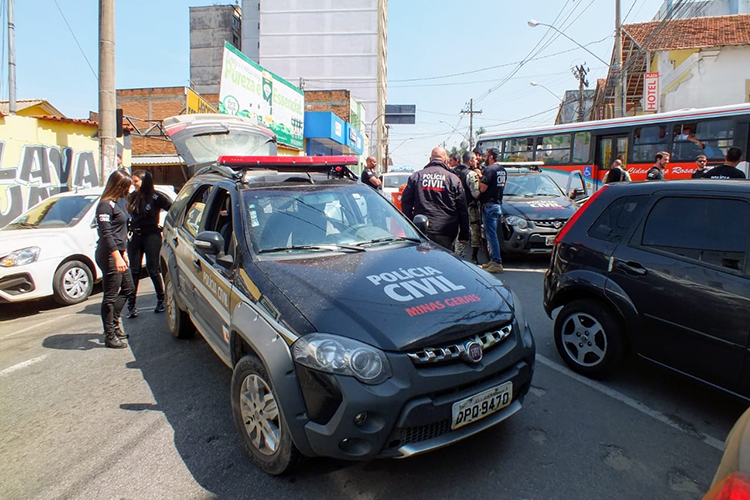 Polícia Civil deflagra ação contra o tráfico em Barbacena 1 policia barbacena01