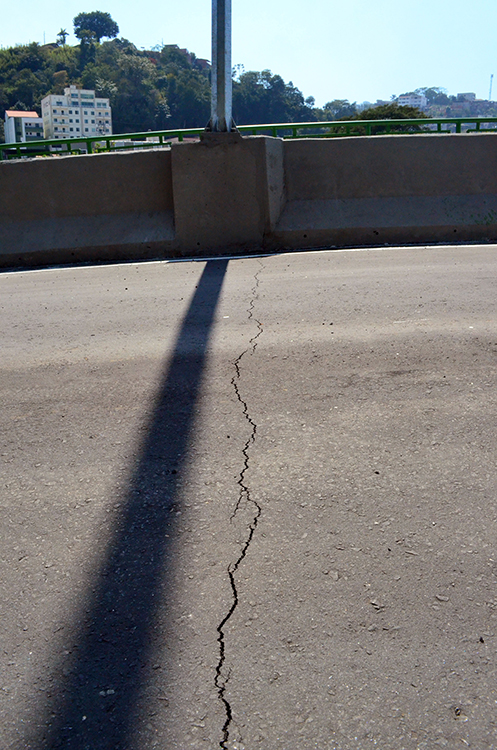 Passagem de pedestre no Viaduto Augusto Franco é interrompida 2 viaduto augusto franco by olavo 2