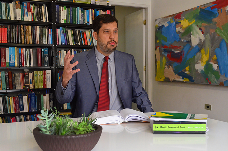 Morador de JF obtém autorização para plantar maconha em casa 3 advogado leonardo by olavo