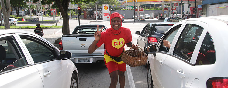 Quem é o Chapolin que vende balas no sinal do Bom Pastor? 3 chapolin02
