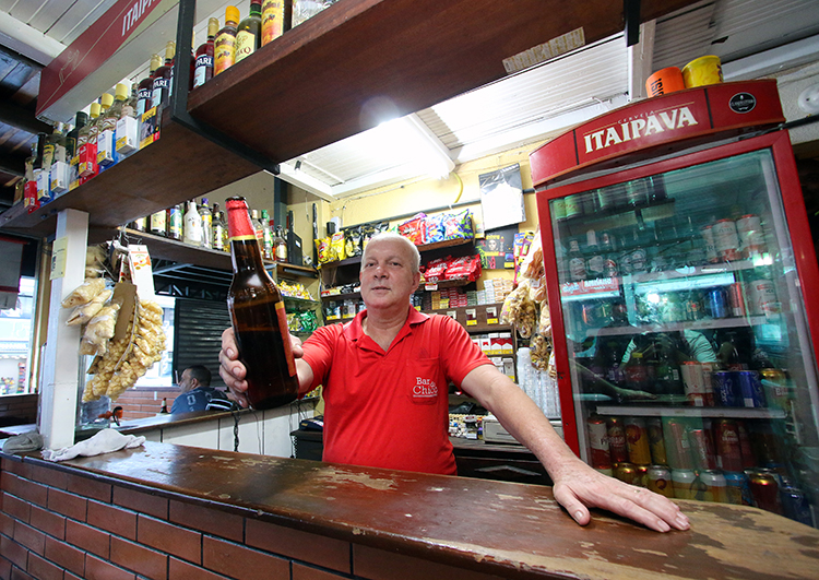 O famoso Chico du bar: O homem que dá nome ao Bar du Chico 4 chico04