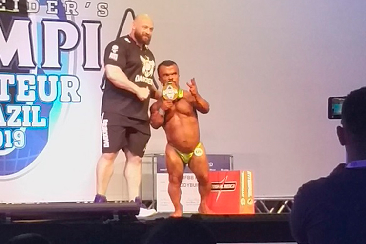 Fisiculturista juiz-forano é bicampeão do Mr. Olympia Brazil 2 fisiculturismo Luciano Cruz foto Vanessa de Sá CAPA