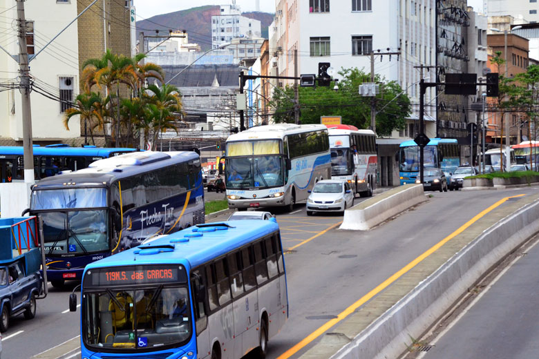 Manifestação mobiliza trabalhadores de transporte de turismo 2 manifestação ônibus olavo prazeres