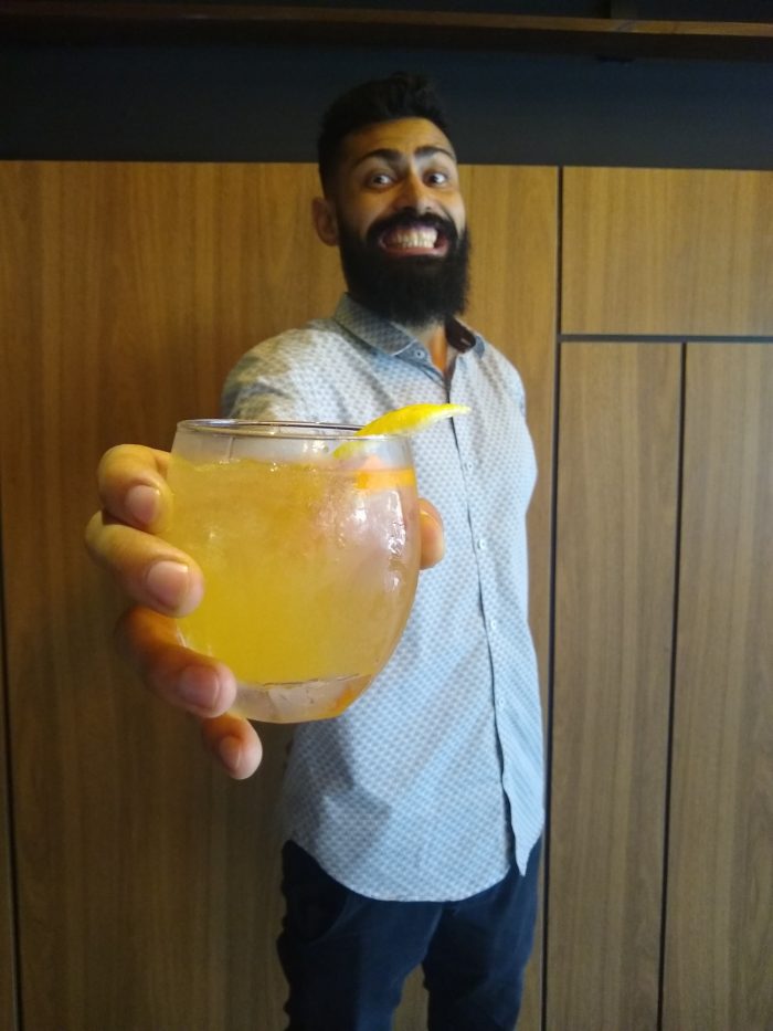 Bebendo com o campeão 3 Drink 1