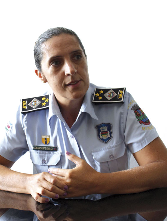 Guardas municipais de JF poderão usar cães farejadores 2 Emilce by Eduardo Valente