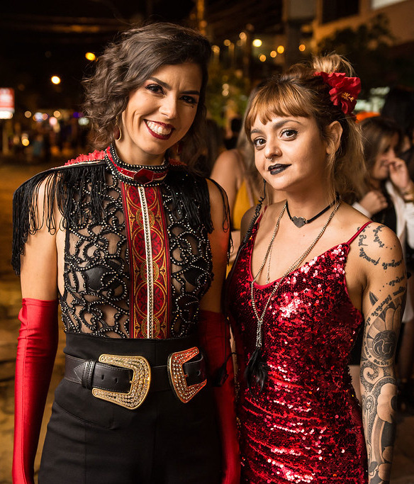 Paula Miranda e Karina Aguiar na festa dos 10 anos do “Cabaret da Miranda”, no Privilège Búzios 1 Paula Miranda e Karina Aguiar na festa dos 10 anos do “Cabaret da Miranda”, no Privilège Búzios Foto: Ricardo Harok