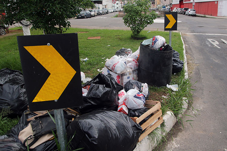 Rua Josué de Queirós Santa Terezinha
