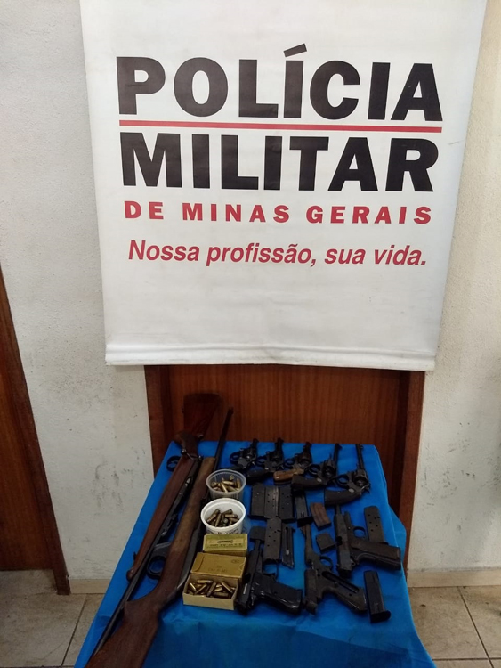 armas com idoso PM