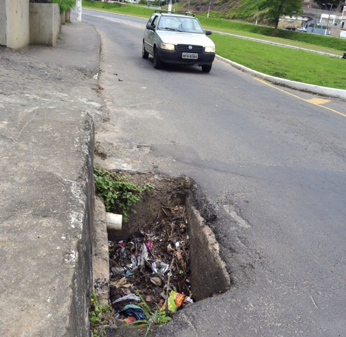 Período de chuvas traz preocupações sobre drenagem urbana 3 bueiro by Olavo Prazeres