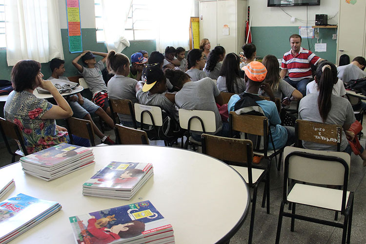 Ação criativa mobiliza doação de recursos para escola de JF 1 escola mr tugas credito PJF