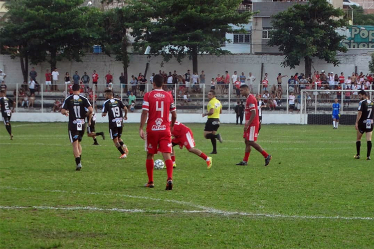 Com hat-trick de ex-Tupi e Baeta, Industrial é finalista do Regional de Ubá 2 esp regional de ubá foto sh0wdeb0la destacada