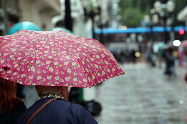 Terça-feira será de céu nublado com possibilidade de pancadas de chuva 1 tempo interna priamo