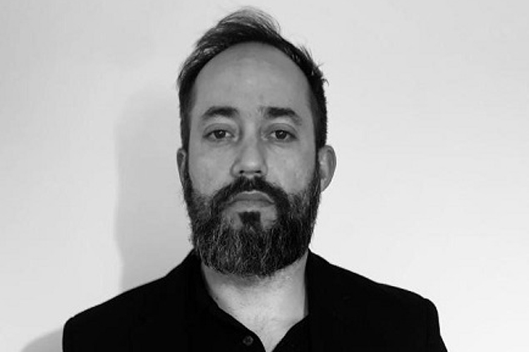 Livro aborda Fake News e seus impactos na sociedade contemporânea 3 André Faustino21