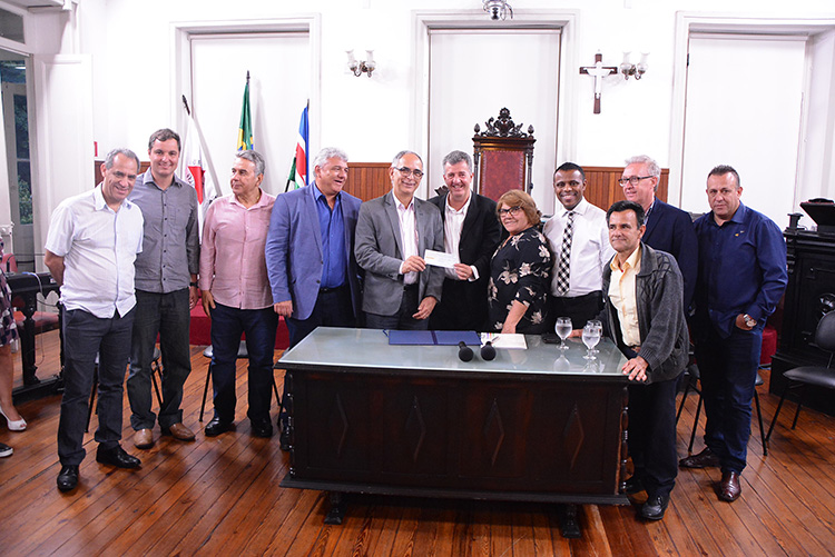 Choque de economia e transparência marcou o ano na Câmara Municipal de JF 1 Devolução Cheque 1