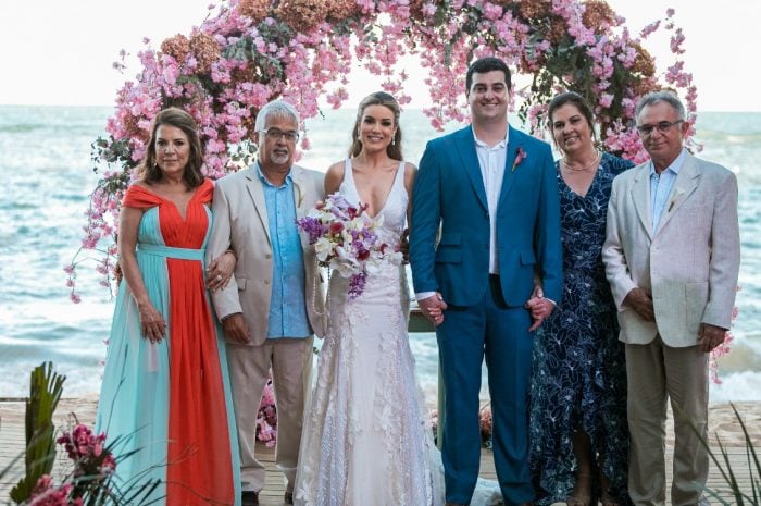 O mar de Arraial d' Ajuda foi o belo cenário do casamento de Diana Cruz e Leonardo Fortuna Freguglia 3 diana e leo 4 e1575583953475
