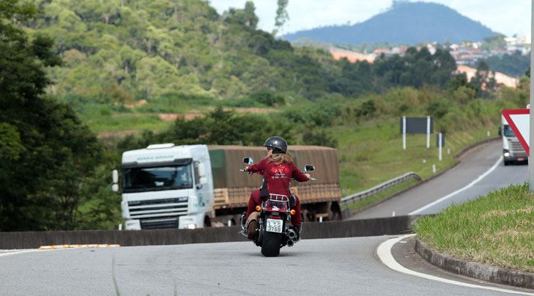 Mulheres motociclistas viajam o mundo para mostrar sua força 3 harleyra by fernando priamo
