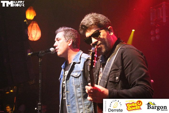 Flausino e Sideral cantam Cazuza 77 tmhappyhour IMG 6828