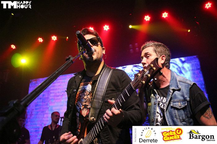 Flausino e Sideral cantam Cazuza 79 tmhappyhour IMG 6869