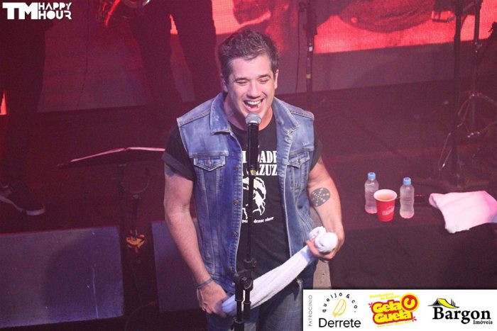 Flausino e Sideral cantam Cazuza 85 tmhappyhour IMG 6929