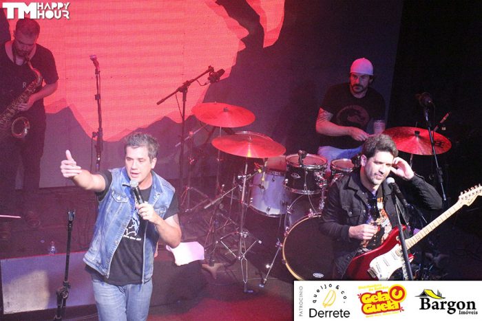 Flausino e Sideral cantam Cazuza 87 tmhappyhour IMG 6937