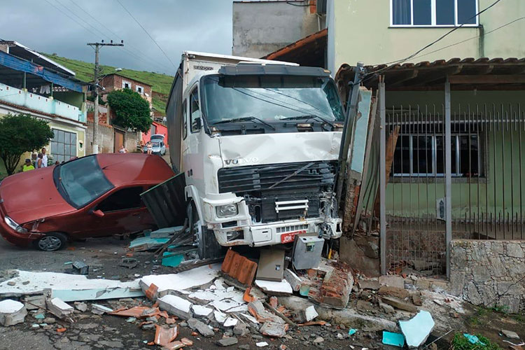 acidente-bairro-amazonia-by-bombeiros1