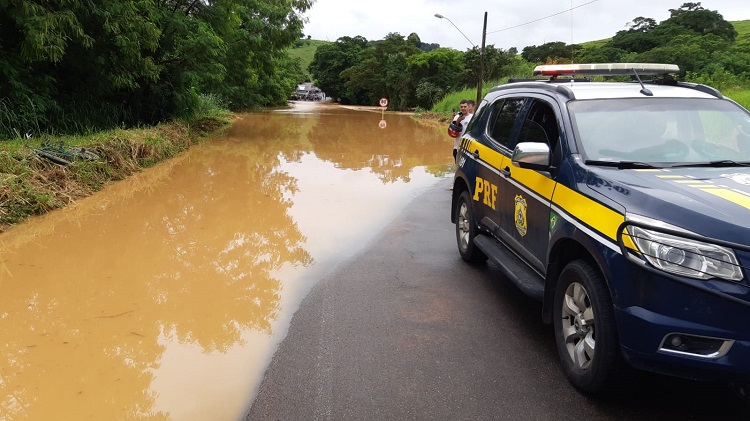 Ubá e Muriaé decretam situação de emergência devido às chuvas 2 alagamento 356 muriaé by prf