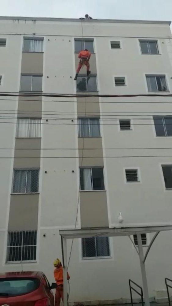 cachorro preso by bombeiros2