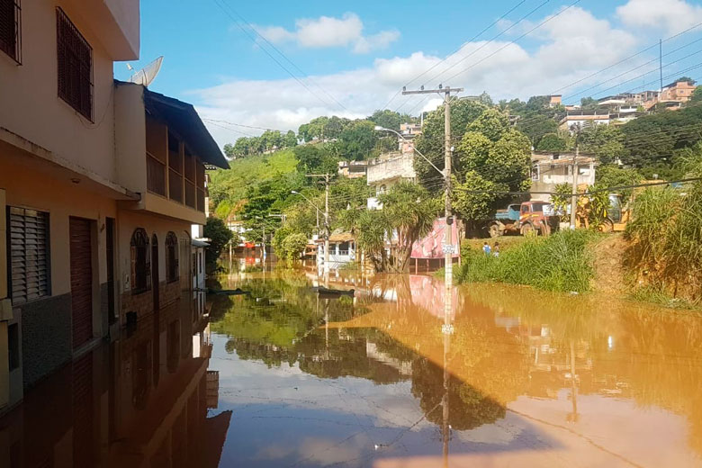Prefeituras de região contabilizam estragos causados pela chuva 3 chuva cataguases by corpo de bombeiros