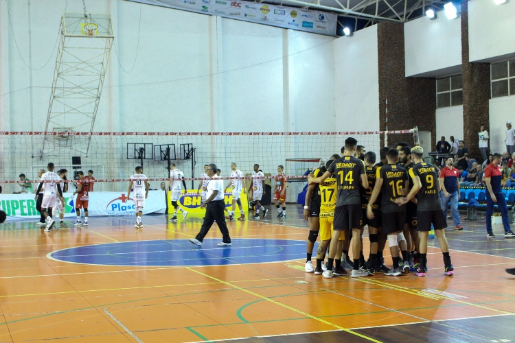 JF Vôlei estreia com derrota na Superliga B 1 esp JF Vôlei x Guarulhos foto Vinicius Serra