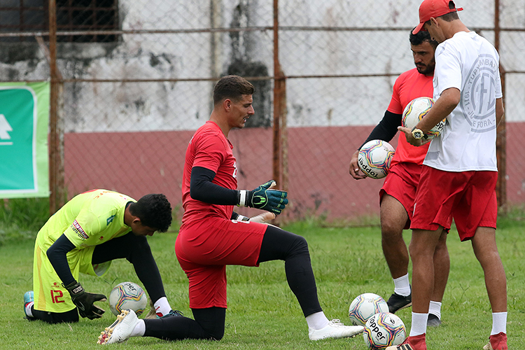 Lesão tira Renan Rinaldi do Mineiro pelo Tupynambás 1 esp baeta renan rinaldi foto Fernando Priamo