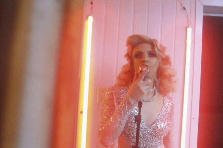 Drag queen Titiago lança clipe de canção "Vingay" neste sábado 2 f85cd79f 83c5 462b 9225 726378df7ccd