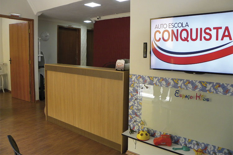 Autoescola Conquista apresenta seu ensino inovador 3 recepção