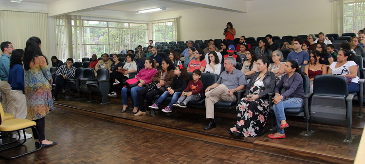UFJF planeja ações de acolhimento para refugiados na cidade 1 reunião ufjf refugiados fernando priamo 4