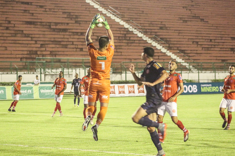Goleiro falha, e Baeta perde para o Tombense 1 tupynambas by rise up midia 3
