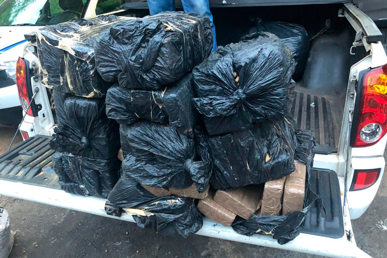Dois homens são presos com 70 kg de maconha 2 6 2 2020 PF PRENDE POR TRÁFICO E APREENDE 70 KG DE MACONHA 1