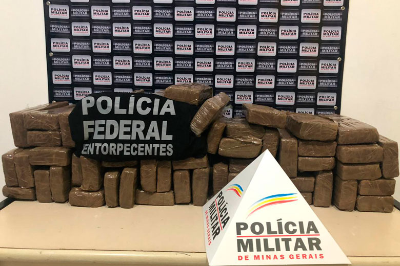 Dois homens são presos com 70 kg de maconha 1 6 2 2020 PF PRENDE POR TRÁFICO E APREENDE 70 KG DE MACONHA 2
