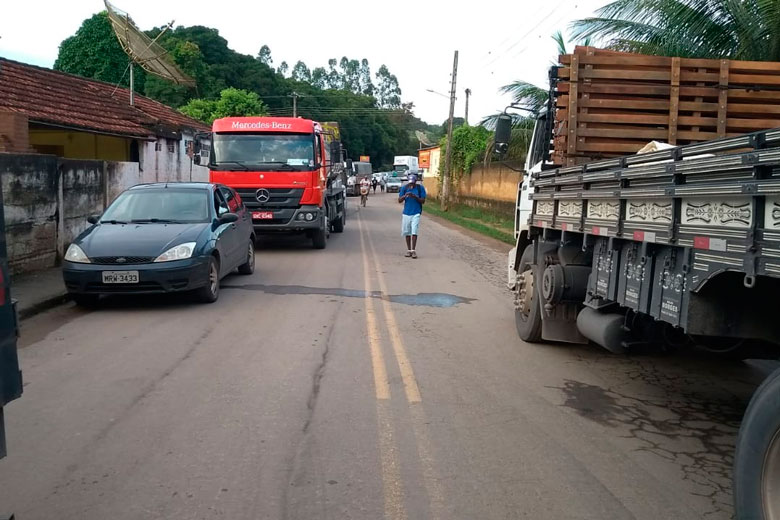 Ruas inundadas impedem tráfego de veículos em Guarani 2 8 guarani by sem credito