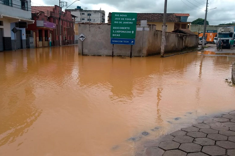 Ruas inundadas impedem tráfego de veículos em Guarani 1 9 guarani by sem credito