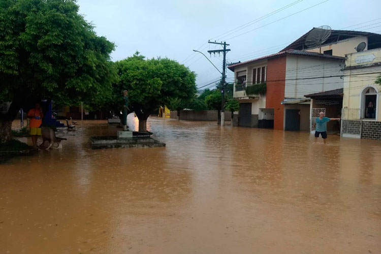 Pelo menos 20 cidades da Zona da Mata sofrem com as chuvas das últimas horas 3 Chuva Recreio by corpo de bombeiros
