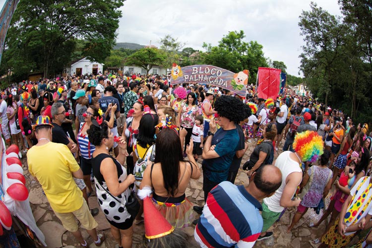 Cidades da região prometem folia para os quatro dias de carnaval 3 Tiradentes Bloco Palhaçada