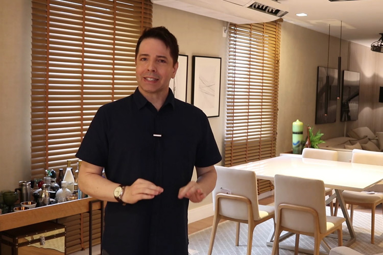 Imagem: Aprenda a montar uma sala de jantar e TV integrados