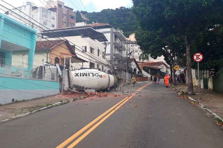 cpacidente na joão pinheiro
