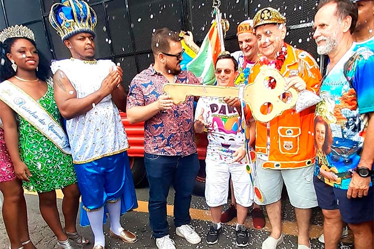 Banda Daki leva milhares à região central de JF 2 daki entrega da chave Funalfa